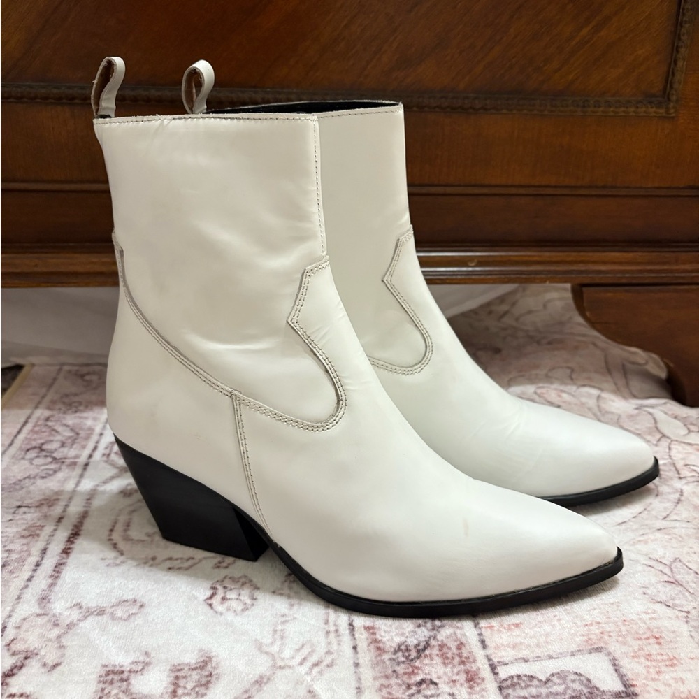 Jeffrey Campbell White Leather Booties – Women’s Size 8 Ankle Boots